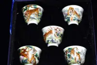 在飛比找Yahoo!奇摩拍賣優惠-中國古瓷 清雍正年琺瑯彩五虎杯6*8m33000RT-171