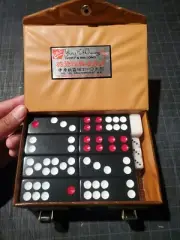 Vintage Ying Fat Cheung Ivory & Mah Jong Dominoes Set 6 Dice Dealers Tile & Case