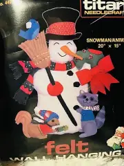 Vintage Felt Christmas Wall Hanging Kit Snowman & Chipmunk Squirrel Bird Titan