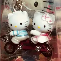 在飛比找蝦皮購物優惠-日本進口Hello Kitty輕井澤限定騎腳踏車的雙人組鑰匙