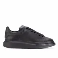 在飛比找蝦皮購物優惠-Alexander McQueen 金字全黑Sneaker 