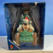 Vintage Mickey Unlimited Enesco Goofy Holiday Candle New in Package 274925 4.5”