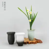 在飛比找蝦皮購物優惠-好品質茶席小花器花瓶 精緻池坊風格 磨砂陶瓷 送小石子送劍山