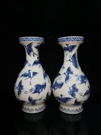 在飛比找Yahoo!奇摩拍賣優惠-清～青花百鶴圖花瓶一對，尺寸如圖 多色釉瓷 青花瓷 窯瓷【天