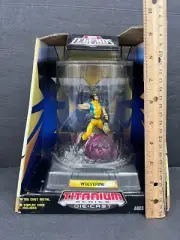 Marvel Legends Micro Machines Titanium Series Die-Cast Wolverine Figure NEW 9523