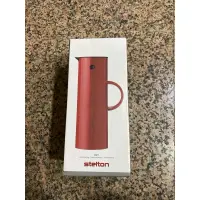 在飛比找蝦皮購物優惠-Stelton啄木鳥真空保溫壺1L （紅色）