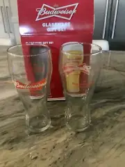 Budweiser Glassware Gift Set of 2 16 OZ Pilsner Style NEW in Box