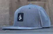 New Volcom Surf V-SQUARE Gray Stone Mens Sport Snapback Hat RHTVLC-37