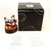 Mickey & Co. Music Box with Mickey and Minnie Mouse quartz clock - YP371