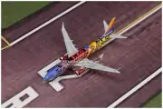 1:400 GeminiJets Southwest BOEING 737 MAX 8 Passenger Airplane Diecast Model