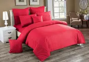 Seersucker King Size Quilt/Doona/Duvet Cover Set - Red