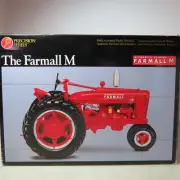 Ertl McCormick-Deering Farmall "M" Tractor #7 Precison 1/16 IH-4610-1HCO-B