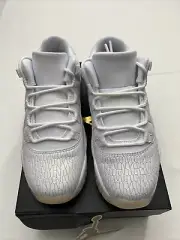 Jordan 11 RET LOW PR HC GG Size 6.5 SKU #2935