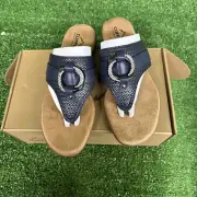 CLIFFS BY WHITE MOUNTAIN Women's Benedict Mini Wedge Sandal, Navy Size 8