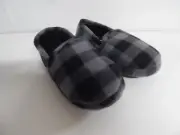 Wonder Nation Boys Slippers Black Plaid-7/8-NWT