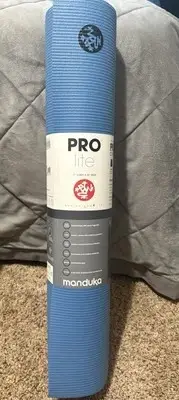 NEW Manduka PRO Lite Yoga Mat 71" X 24" Non-Slip Textured 4.7mm Galilee (Blue)