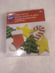 NIB Wilton Christmas Cookie Cutters Set Of 4, Tree, Stocking, Star, Candycane