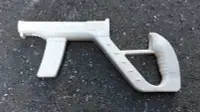 在飛比找Yahoo!奇摩拍賣優惠-二手~Wii 槍架 游戲光槍 雷射槍 光槍 槍架