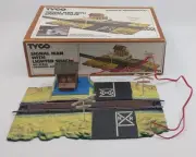 Tyco 928 HO Scale Signal Man w/Lighted Shack