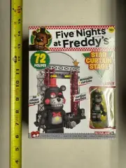 McFarlane Five Nights At Freddy's 72 PCS Star Curtain Stage W/ Lefty Fig New