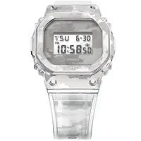 在飛比找PChome24h購物優惠-CASIO G-SHOCK 酷炫冰迷彩5600運動錶(GM-