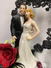 Hollywood Fuller size Bride Wedding Cake Topper Groom Top Red Rose Black
