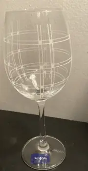 MIKASA Crystal EXPRESSIONS Pattern Geometric Shapes 8 5/8" WINE GLASS ~Version 3
