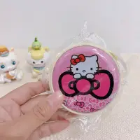 在飛比找蝦皮購物優惠-Hello Kitty耳機收納盒 圓形耳機包 三麗鷗 凱蒂貓