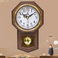在飛比找Yahoo!奇摩拍賣優惠-富達搖擺鐘錶創意經典歐式復古搖擺房間客廳仿木紋八角掛鐘家用壁