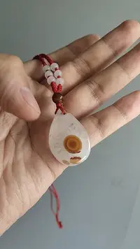 在飛比找Yahoo!奇摩拍賣優惠-天然戰國紅瑪瑙冉冉升起水滴吊墜，品相如圖很好全品，包真戰國紅