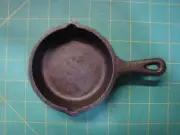 VALOR 3 1/4'' MINIATURE CAST IRON SKILLET-ASHTRAY-OR SPOON REST NEW NEVER USED
