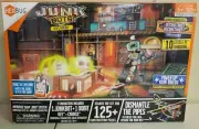HEXBUG JUNKBOTS Rev's Hideout 125 Pieces
