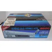 New in Box Sanyo vwm-900 Stereo VHS VCR VHS Player with Hdmi Adapter