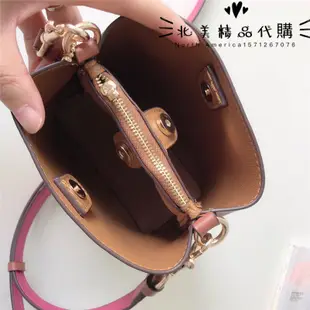 北美精品代購 COACH 6835 Mini 蔻馳新款 小號水桶包 字母印花小花朵單肩斜挎側背桶包 附購證