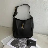 在飛比找PopChill優惠-[二手] YSL HOBO黑全新未使用過