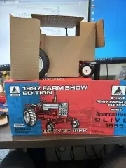 OLIVER White 1655 Tractor Wide Front Ertl 1:16 NIB HERITAGE Farm Show 1997
