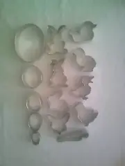 14 Metal Spring Theme Cookie Cutters-5 Eggs,2 Ducks,4 Bunnies,2 Chicks,1 Carrot