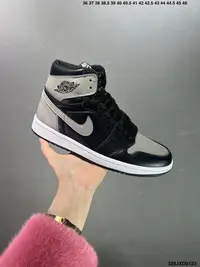 在飛比找Yahoo!奇摩拍賣優惠-【阿明運動館】耐克Nike Air Jordan 1 Ret