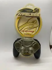 Pelican Wireless Chameleon 2.4 Controller for Sony PlayStation PS2 NEW