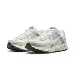 NIKE ZOOM VOMERO 5 碳灰白 復古 百搭 運動鞋 休閒鞋 男鞋 HF0731-007