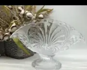 Stunning LIBS Glass of Bohemia CRYSTAL Satin Glass BANANA BOWL Incredible Design
