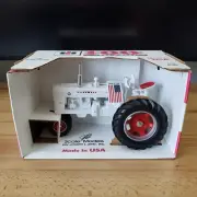 Scale Models McCormick Farmall M White Demonstrator Tractor IH 100 Years 1:16