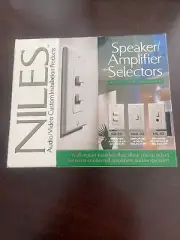 Niles HS-1D white wall mount headphones jack speaker switch amplifier selector