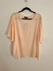 AUTOGRAPH size 18 new pale pink v neck short flutter sleeve basic blouse plus