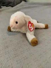 1998 Ty Beanie Baby EWEY THE LAMB. Retired with tag errors - New condition.