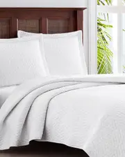 Tommy Bahama Solid Quilt Set