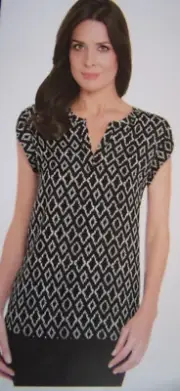 NWT - Hilary Radley Ladies' Printed Cap Sleeve Blouse, Black & White, sz Medium