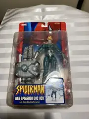 TOY BIZ DOC OCK Web Splasher W/ Water Blasting Tentacles 2005 Spider-Man MOC