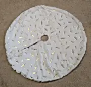 Small Feather Christmas Tree Skirt- Furry White 30" Round with Gold Feathers