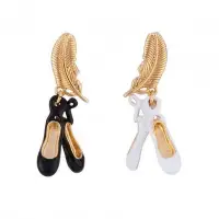 在飛比找Yahoo!奇摩拍賣優惠-新款熱銷 Les Nereides N2芭蕾鞋子金色銀色耳釘